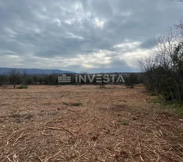 Rakalj, prostrano zemljište sa pogledom na more - Rakalj, Marčana