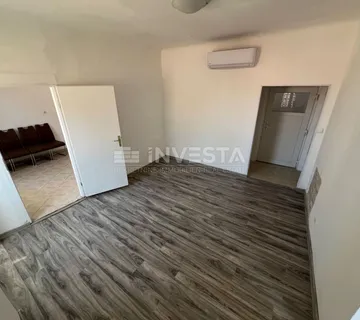 Pula, Centar stan površine 69,55m2, III KAT - cover