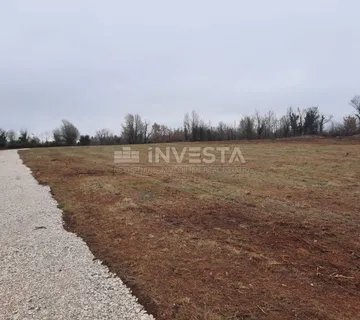 Poljoprivredno zemljište u blizini centra Vodnjana