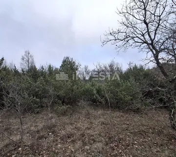 Poljoprivredno zemljište blizu glavne ceste - Štokovci, Svetvinčenat