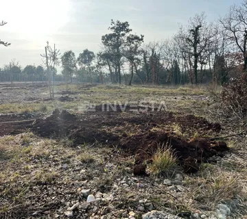 Građevinska zemljšta površine 1080 m² - Barban