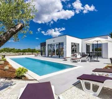 Vodnjan okolica, moderna vila s bazenom i solarnom elektranom - cover