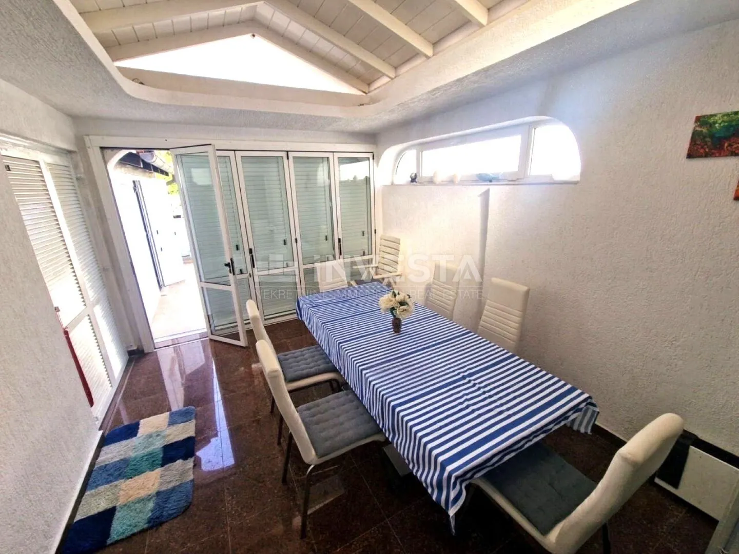 Barbariga, kuća u nizu s 2 SS i dvorištem - cover