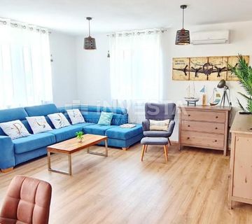 Kuća s bazenom na mirnoj lokaciji, okolica Pule - cover