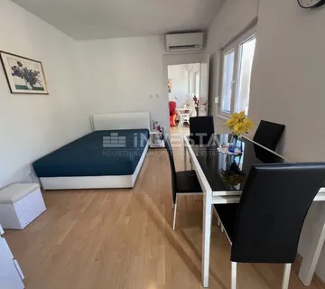 Barbariga, jednosoban stan s vlastitim parkingom - cover