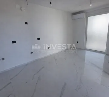 Fažana okolica, dvosoban stan u novogradnji s uporabnom - cover