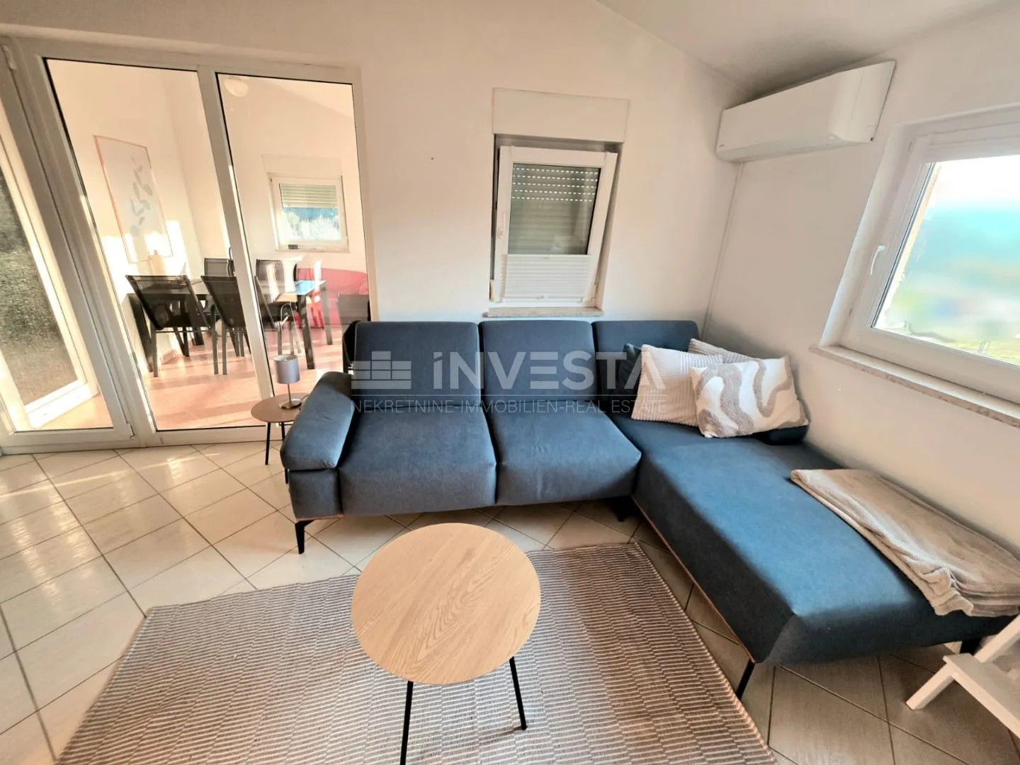 Pula, obiteljski stan na odličnoj lokaciji, 3 SS, terasa, parking - cover