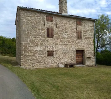 Autohtona istarska kuća sa pogledom na more i brežuljke - cover