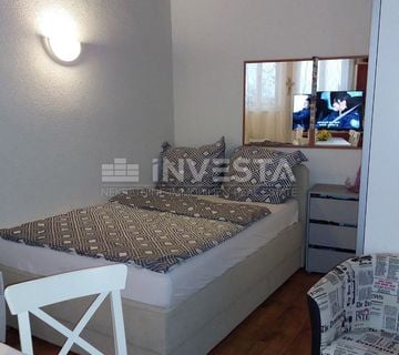 Rovinj centar, poslovni prostor sa garsonijerom - cover