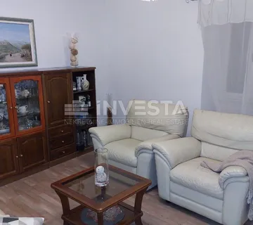 Labin okolica, autohtona samostojeća Istarska kuća - cover