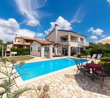 Okolica Višnjana, vila s bazenom na rubu naselja, 166 m2, 3SS - cover