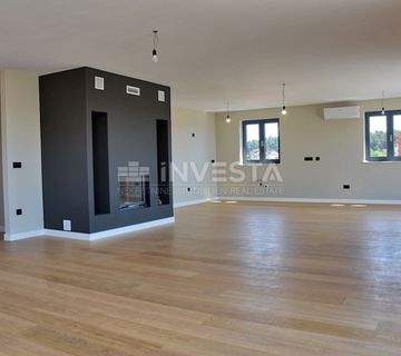 Penthouse u centu Poreča - cover