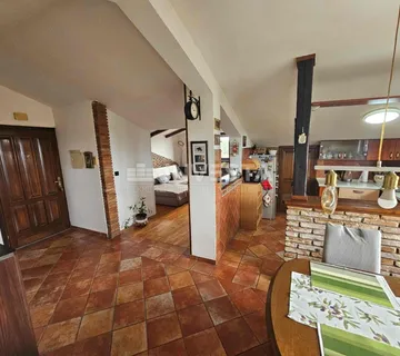 Prostrani stan sa panoramskim pogledom na more - cover