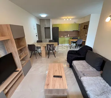 Peroj, stan sa vrtom i parkingom - cover