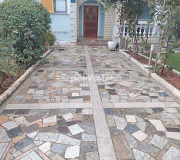 Poreč okolica, Samostojeća obiteljska kuća sa 4 stambene jedinice - cover