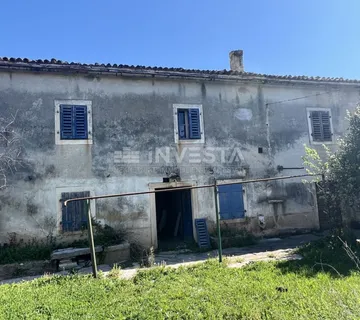 Kamena kuća za renovaciju s velikim potencijalom - cover