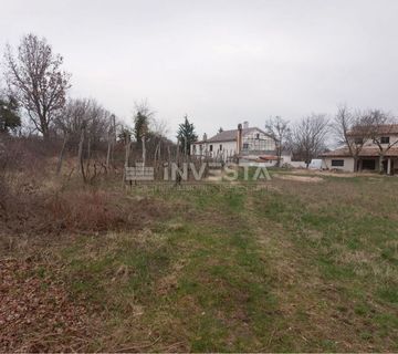 Istra, Gračišće, građevinsko zemljište 1652 m2 - cover