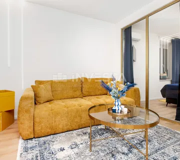 Rovinj, jednosobni stan 50m od mora - cover