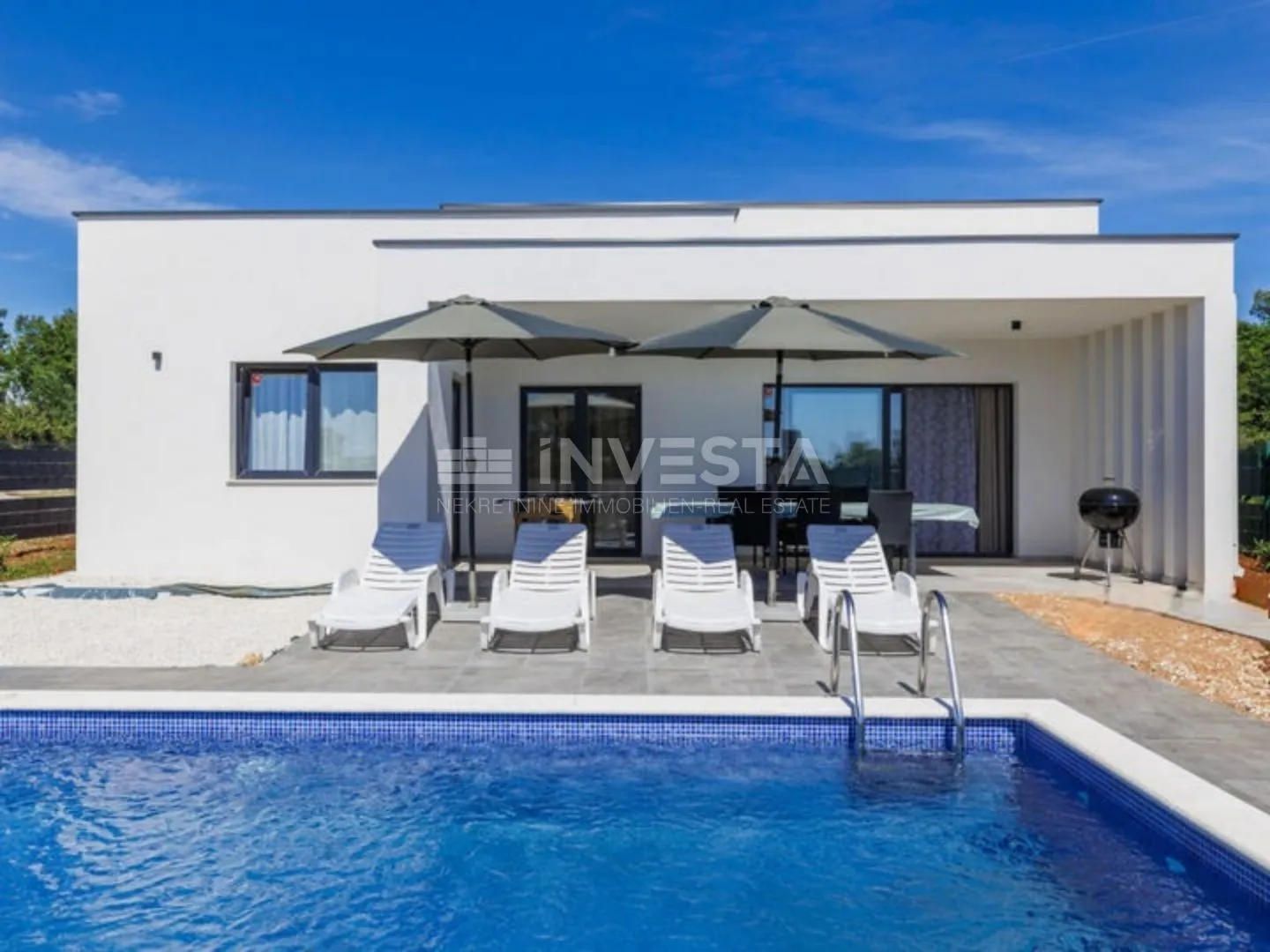 Vodnjan, samostojeća vila prizemnica s bazenom, novogradnja - cover