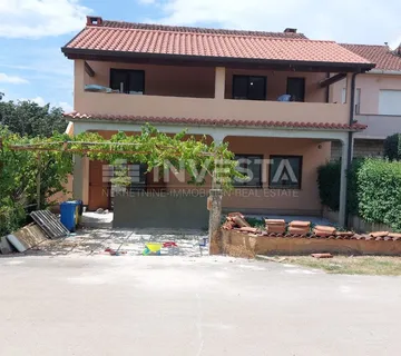 Dvojna kuća sa dva stana - cover
