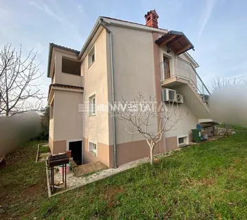 Vodnjan, samostojeća kuća sa 2 stambene jedinice, pogled na more
