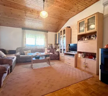 Poreč, stan u centru sa pogledom na more