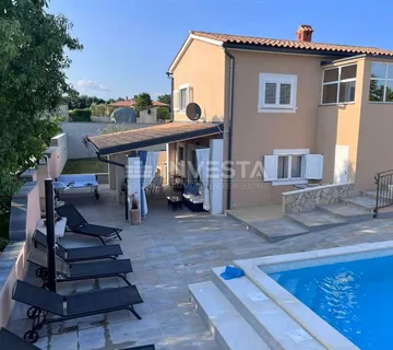 Barban, okolica kuća s dva stana, bazen - cover