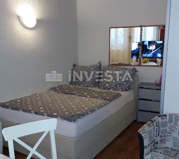 Rovinj centar, poslovni prostor sa garsonijerom - cover