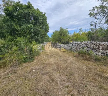 Vodnjan, poljoprivredno zemljište 1.881 m²