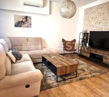 Šišan, renovirana kuća na tri etaže - cover