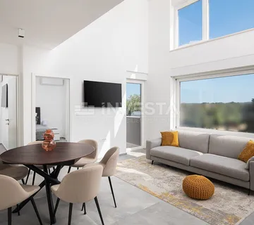 Fažana, prostrani Penthouse s pogledom na more - cover