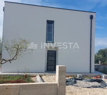 Dvojna kuća 96m2 u okolici Poreča