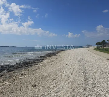 Peroj, zemljište s kažunom blizu mora - Peroj, Vodnjan
