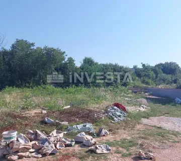 Građevinsko zemljište sa pravomoćnom građevinskom dozvolom - Poreč