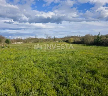 Žminj okolica – građevinsko zemljište 563 m² idealno za kuću - cover