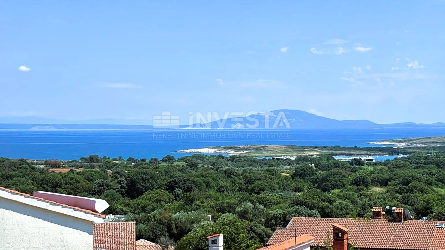 Stan s 2 spavaće sobe i panoramskim pogledom na more, 2km od mora! - cover