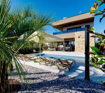 Moderna vila s bazenom u Marčani – mir i udobnost blizu Pule - cover