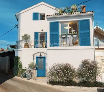 Ližnjan, kuća od 85 m2 u fazi adaptacije - cover
