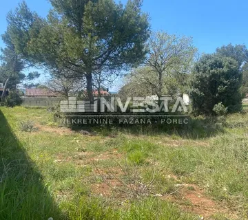 Peroj, zemljište od 900 m2 u blizini mora - Peroj, Vodnjan