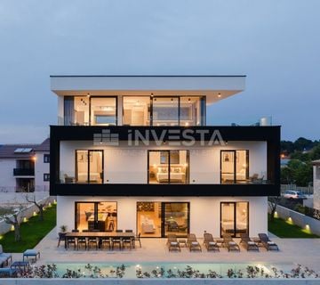 Pula, Luksuzna vila 420m2 s pogledom na more - cover