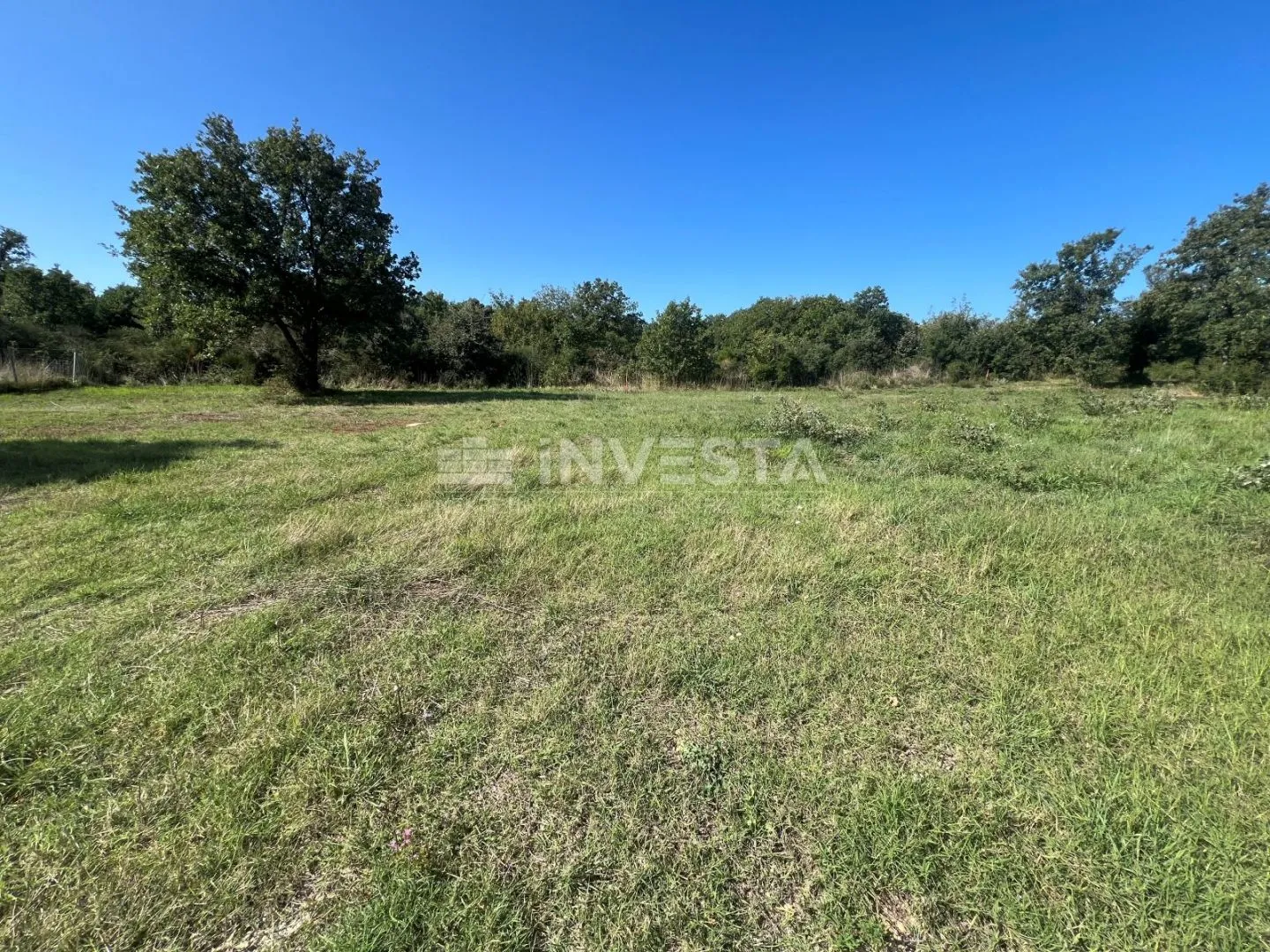 Peroj, više poljoprivrednih zemljišta po 500 m² - cover