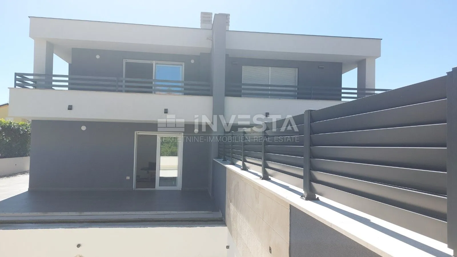 Novigrad, Dvojna kuća sa bazenom - cover