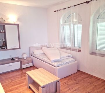 Fažana, Valbandon, apartmanska kuća sa 6 apartmana, 600 m od mora - cover