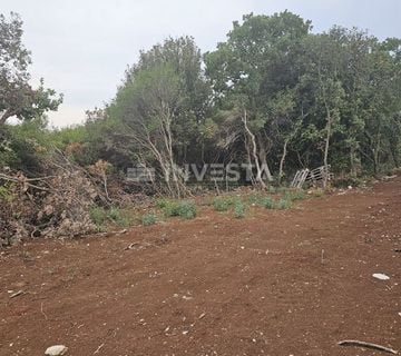Barbariga, velika građevinska parcela 1.236m2 - cover