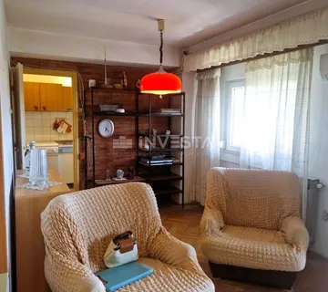 Pula, Stan s 2 terase i panoramskim pogledom, centar - cover