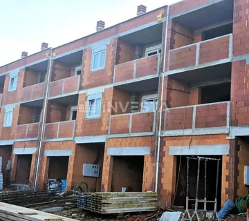 Šijana – stan u izgradnji, 2 spavaće sobe, lođa, garaža - cover