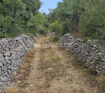 Vodnjan, poljoprivredno zemljište 1.881 m² - cover