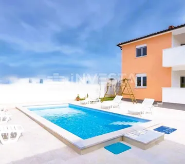 Fažana, Valbandon, kuća s bazenom - cover