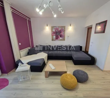 Pula, predivan i postran stan, 3SS, vlastiti parking i vrt - cover