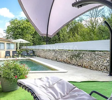 Vodnjan, prizemnica s bazenom - cover